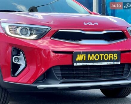 Красный Киа Stonic, объемом двигателя 1.37 л и пробегом 8 тыс. км за 23800 $, фото 6 на Automoto.ua