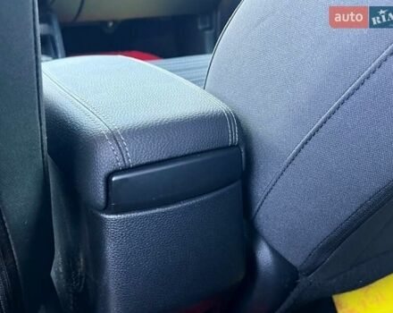 Красный Киа Stonic, объемом двигателя 1.37 л и пробегом 8 тыс. км за 23800 $, фото 66 на Automoto.ua