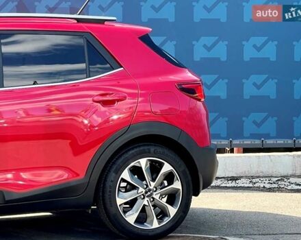 Красный Киа Stonic, объемом двигателя 1.37 л и пробегом 8 тыс. км за 23800 $, фото 12 на Automoto.ua