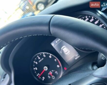 Красный Киа Stonic, объемом двигателя 1.37 л и пробегом 8 тыс. км за 23800 $, фото 45 на Automoto.ua