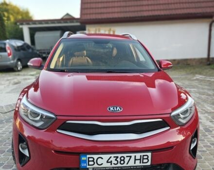 Красный Киа Stonic, объемом двигателя 1.4 л и пробегом 75 тыс. км за 357 $, фото 1 на Automoto.ua