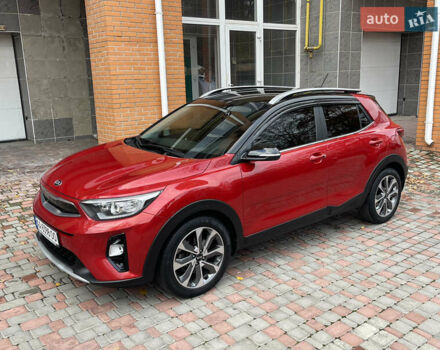 Красный Киа Stonic, объемом двигателя 1.4 л и пробегом 55 тыс. км за 18800 $, фото 1 на Automoto.ua