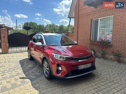 Киа Stonic 2020 в Хмельницком на Automoto.ua Красный Киа Stonic, объемом двигателя 1.4 л и пробегом 32 тыс. км за 17700 $, фото 1 на Automoto.ua