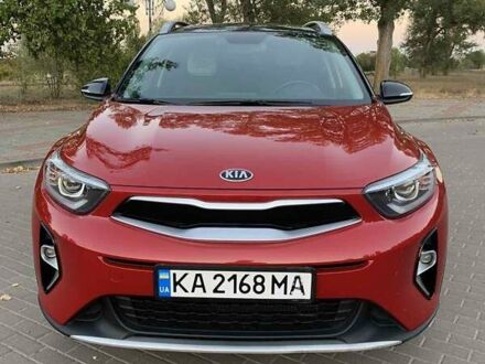 Красный Киа Stonic, объемом двигателя 1.4 л и пробегом 18 тыс. км за 21000 $, фото 1 на Automoto.ua