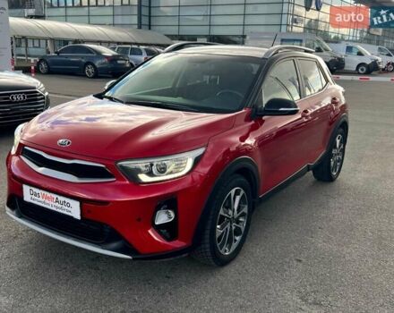 Красный Киа Stonic, объемом двигателя 1.37 л и пробегом 16 тыс. км за 18500 $, фото 1 на Automoto.ua