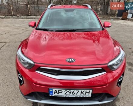 Червоний Кіа Stonic, об'ємом двигуна 1.37 л та пробігом 76 тис. км за 16200 $, фото 1 на Automoto.ua
