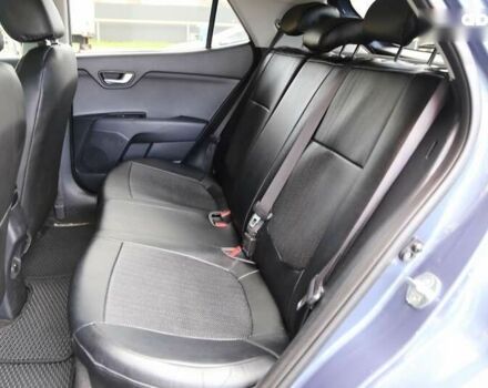 Киа Stonic, объемом двигателя 1.4 л и пробегом 101 тыс. км за 17300 $, фото 7 на Automoto.ua