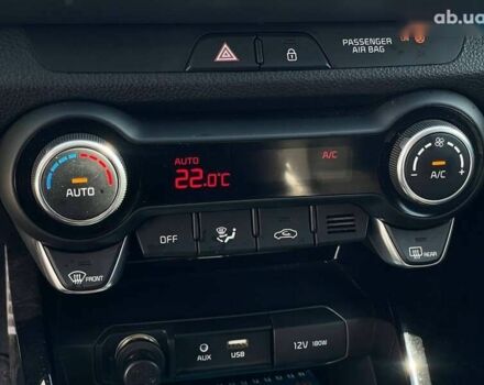 Киа Stonic, объемом двигателя 1.4 л и пробегом 18 тыс. км за 18699 $, фото 18 на Automoto.ua