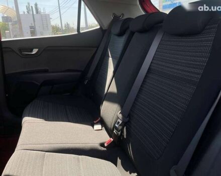 Киа Stonic, объемом двигателя 1.4 л и пробегом 18 тыс. км за 18699 $, фото 12 на Automoto.ua
