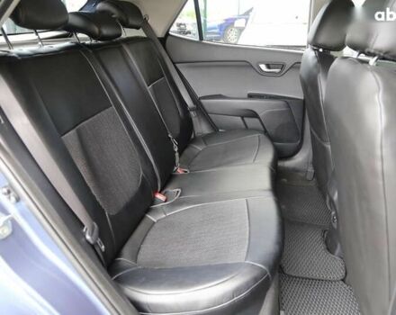 Киа Stonic, объемом двигателя 1.4 л и пробегом 101 тыс. км за 17300 $, фото 8 на Automoto.ua