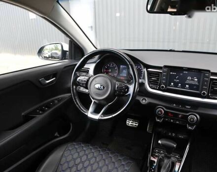 Киа Stonic, объемом двигателя 1.4 л и пробегом 101 тыс. км за 17300 $, фото 10 на Automoto.ua