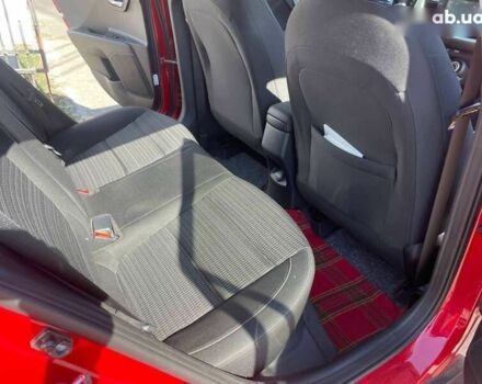 Киа Stonic, объемом двигателя 1.4 л и пробегом 18 тыс. км за 18699 $, фото 16 на Automoto.ua