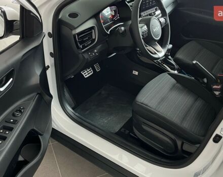 купить новое авто Киа Stonic 2024 года от официального дилера Хмельниччина-Авто Киа фото