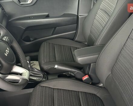 купить новое авто Киа Stonic 2024 года от официального дилера Хмельниччина-Авто Киа фото