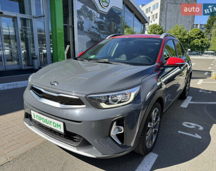 Киа Stonic, объемом двигателя 1.37 л и пробегом 86 тыс. км за 16700 $, фото 1 на Automoto.ua