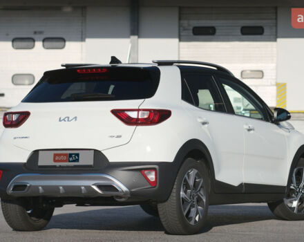 купить новое авто Киа Stonic 2024 года от официального дилера Сфера-Авто Киа фото