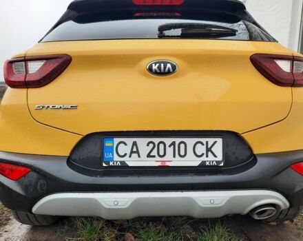Желтый Киа Stonic, объемом двигателя 1.4 л и пробегом 98 тыс. км за 17900 $, фото 9 на Automoto.ua