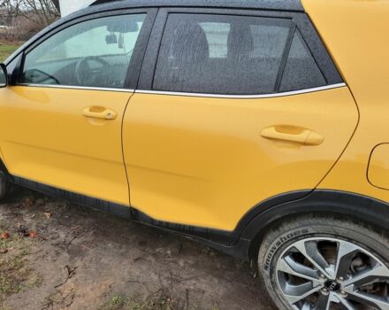 Желтый Киа Stonic, объемом двигателя 1.4 л и пробегом 98 тыс. км за 17900 $, фото 11 на Automoto.ua