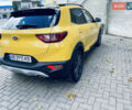 Желтый Киа Stonic, объемом двигателя 1.6 л и пробегом 98 тыс. км за 16850 $, фото 8 на Automoto.ua