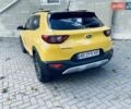 Жовтий Кіа Stonic, об'ємом двигуна 1.58 л та пробігом 101 тис. км за 15850 $, фото 8 на Automoto.ua