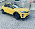 Желтый Киа Stonic, объемом двигателя 1.6 л и пробегом 98 тыс. км за 16850 $, фото 2 на Automoto.ua