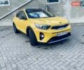 Желтый Киа Stonic, объемом двигателя 1.58 л и пробегом 98 тыс. км за 16700 $, фото 18 на Automoto.ua