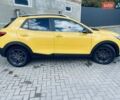 Жовтий Кіа Stonic, об'ємом двигуна 1.58 л та пробігом 101 тис. км за 15850 $, фото 4 на Automoto.ua