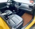 Жовтий Кіа Stonic, об'ємом двигуна 1.58 л та пробігом 101 тис. км за 15850 $, фото 16 на Automoto.ua