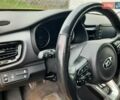 Жовтий Кіа Stonic, об'ємом двигуна 1.37 л та пробігом 93 тис. км за 16900 $, фото 5 на Automoto.ua
