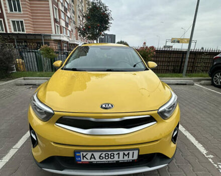 Желтый Киа Stonic, объемом двигателя 1.4 л и пробегом 117 тыс. км за 13200 $, фото 5 на Automoto.ua