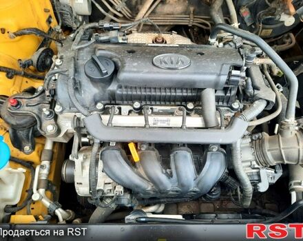 Жовтий Кіа Stonic, об'ємом двигуна 1.4 л та пробігом 93 тис. км за 16900 $, фото 3 на Automoto.ua