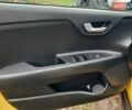 Жовтий Кіа Stonic, об'ємом двигуна 1.37 л та пробігом 93 тис. км за 16900 $, фото 4 на Automoto.ua