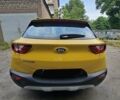 Жовтий Кіа Stonic, об'ємом двигуна 1.37 л та пробігом 61 тис. км за 17900 $, фото 2 на Automoto.ua