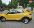 Жовтий Кіа Stonic, об'ємом двигуна 1.37 л та пробігом 61 тис. км за 17900 $, фото 3 на Automoto.ua