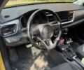 Желтый Киа Stonic, объемом двигателя 1.37 л и пробегом 42 тыс. км за 16900 $, фото 2 на Automoto.ua
