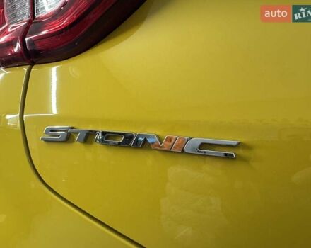 Желтый Киа Stonic, объемом двигателя 1.37 л и пробегом 44 тыс. км за 16999 $, фото 54 на Automoto.ua
