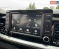 Желтый Киа Stonic, объемом двигателя 1.37 л и пробегом 44 тыс. км за 16999 $, фото 16 на Automoto.ua