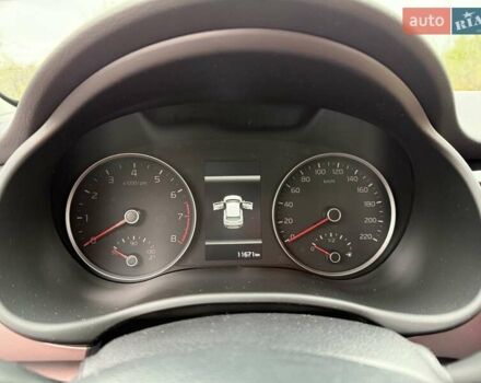 Желтый Киа Stonic, объемом двигателя 1.37 л и пробегом 12 тыс. км за 22500 $, фото 14 на Automoto.ua