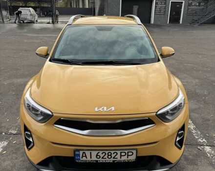 Желтый Киа Stonic, объемом двигателя 1.37 л и пробегом 12 тыс. км за 22500 $, фото 1 на Automoto.ua
