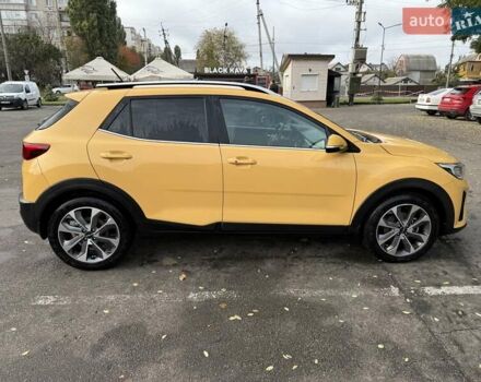 Желтый Киа Stonic, объемом двигателя 1.37 л и пробегом 12 тыс. км за 22500 $, фото 6 на Automoto.ua