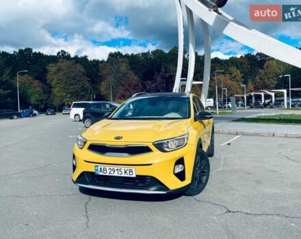 Жовтий Кіа Stonic, об'ємом двигуна 1.58 л та пробігом 110 тис. км за 15250 $, фото 1 на Automoto.ua