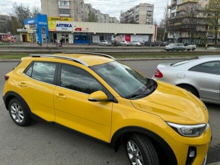 Жовтий Кіа Stonic, об'ємом двигуна 0.14 л та пробігом 102 тис. км за 16702 $, фото 1 на Automoto.ua