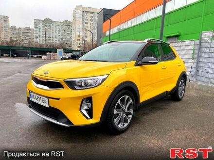 Кіа Stonic 2020 у Харкові на Automoto.ua Жовтий Кіа Stonic, об'ємом двигуна 1.4 л та пробігом 42 тис. км за 18400 $, фото 1 на Automoto.ua