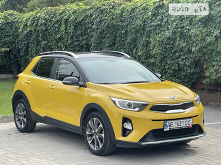 Киа Stonic 2020 в Днепре (Днепропетровске) на Automoto.ua Желтый Киа Stonic, объемом двигателя 1.4 л и пробегом 42 тыс. км за 20500 $, фото 1 на Automoto.ua