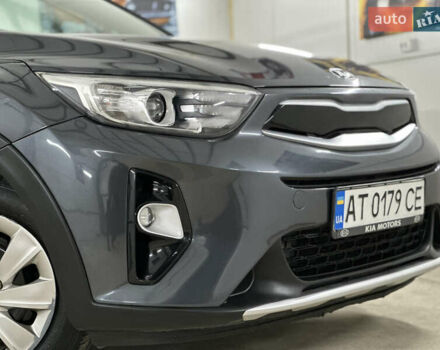 Серый Киа Stonic, объемом двигателя 1.4 л и пробегом 137 тыс. км за 11850 $, фото 6 на Automoto.ua
