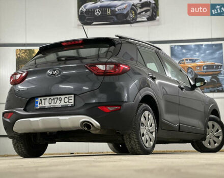 Серый Киа Stonic, объемом двигателя 1.4 л и пробегом 137 тыс. км за 11850 $, фото 46 на Automoto.ua