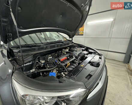 Серый Киа Stonic, объемом двигателя 1.4 л и пробегом 137 тыс. км за 11850 $, фото 104 на Automoto.ua