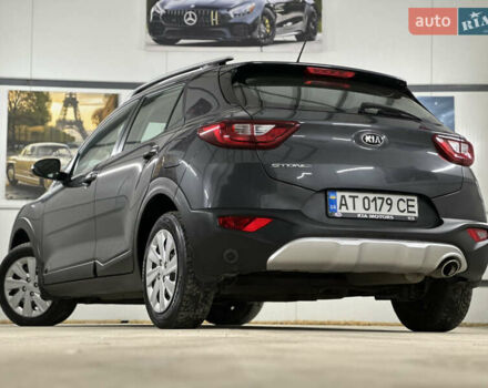 Серый Киа Stonic, объемом двигателя 1.4 л и пробегом 137 тыс. км за 11850 $, фото 45 на Automoto.ua