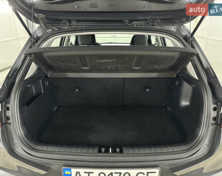 Серый Киа Stonic, объемом двигателя 1.4 л и пробегом 137 тыс. км за 11850 $, фото 103 на Automoto.ua