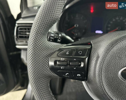 Серый Киа Stonic, объемом двигателя 1.4 л и пробегом 137 тыс. км за 11850 $, фото 70 на Automoto.ua